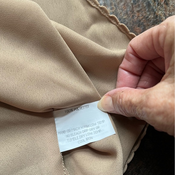 New Wondermaid full length taupe adjustable straps made in USA slip. Size 40 - Picture 12 of 16